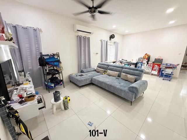 Aman Perdana Klang 1 Sty Semi D Partly Renovated Furnished Extended