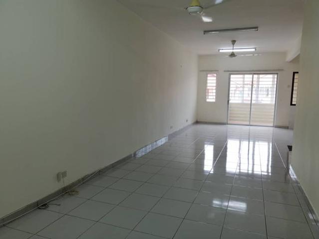 Amansiara town house for sale Ready transfer title vacant low depo KL