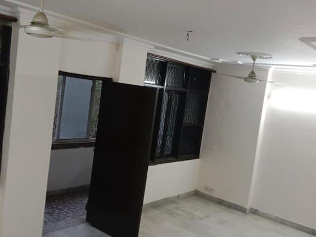 Amar Colony, Lajpat Nagar 2 Bedroom 100 Sq. Yd. Builder Floor in Amar Colony Delhi Listing ID: #10394