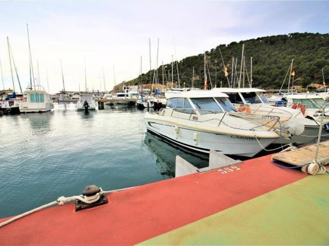 Amarre en el puerto deportivo de Oropesa del Mar
