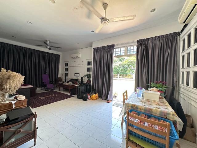 AMBANGAN HEIGHT Semi D Corner Lot