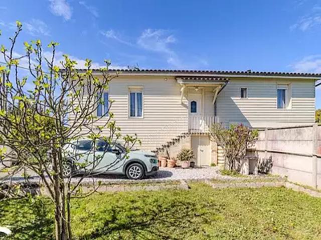 Ambarès et Lagrave 33440 Achat / Vente appartement 3 pièces t3 au dernier étage