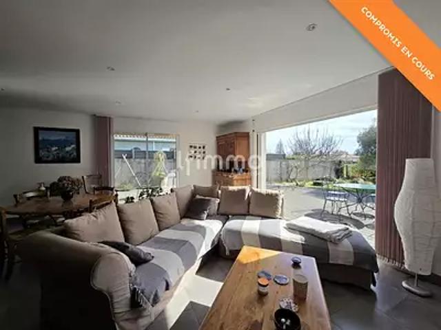 Ambarès et Lagrave 33440 Achat / Vente maison 5 pièces t5 terrasse parking
