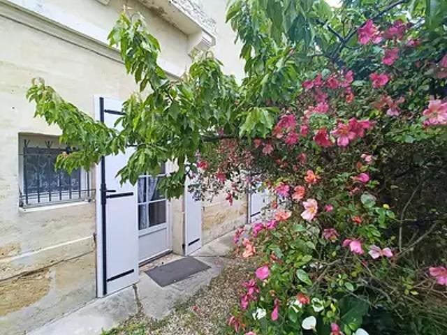 Ambarès et Lagrave 33440 Achat / Vente maison 6 pièces t6 au dernier étage terrasse