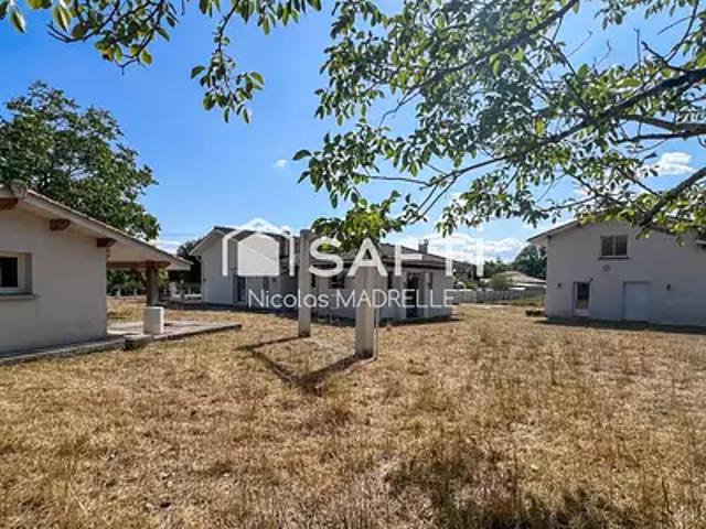Ambarès et Lagrave 33440 Achat / Vente maison 7 pièces t7