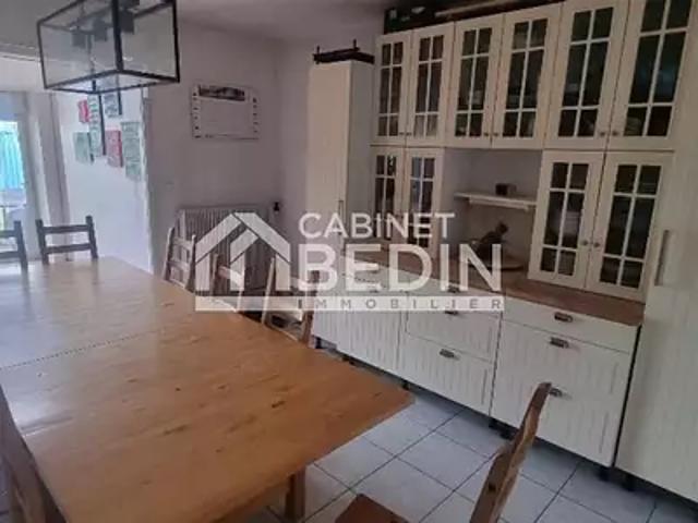 Ambarès et Lagrave 33440 Achat / Vente maison 8 pièces t8 au dernier étage