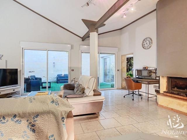 AMBARÈS ET LAGRAVE, maison à vendre, 6 pièces, 152 m²