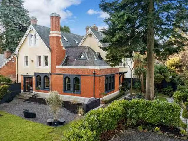Amber, Violet Hill House, Herbert Road, Bray, Co. Wicklow, A98.