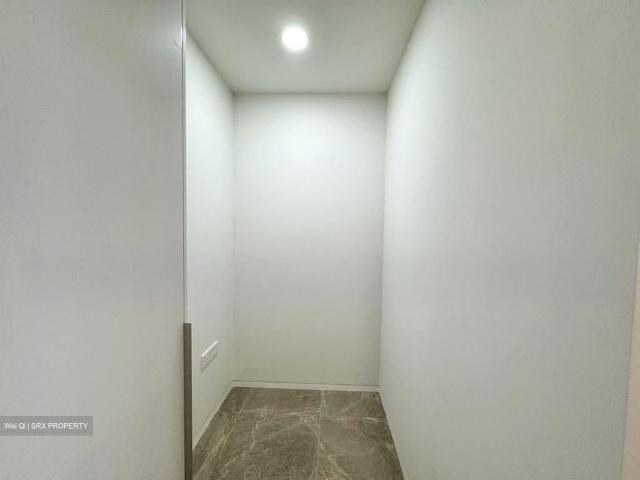 Amber Park D15, Condominium