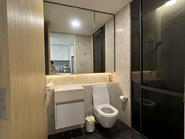 Amber Park D15, Condominium