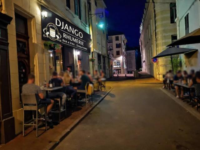 Ambiance after work, chaleureuse, Concerts, Fonds de commerce avec clientèle fidélisée