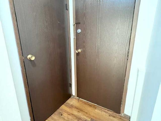 Amblewood Terrace Studio Apartment for Rent at 8103 29 Ave Nw, Edmonton, AB T6K 3M7 Tipaskan