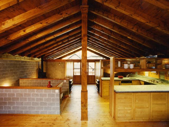 AMBRI – Wir verkaufen ein zeitgenössisches Einfamilienhaus im historischen Zentrum