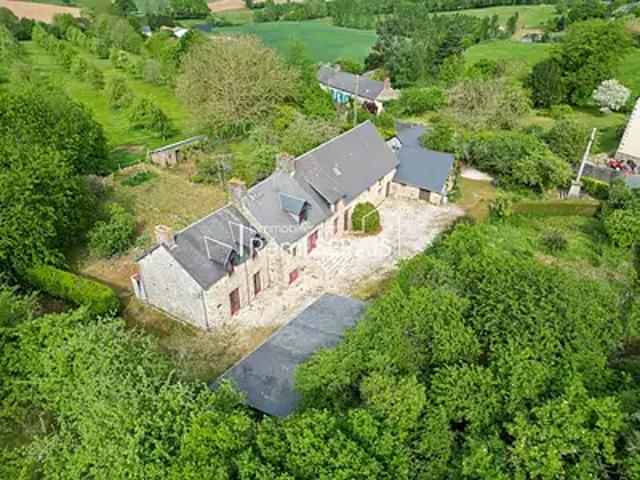 Ambrières les Vallées 53300 Achat / Vente maison 6 pièces t6 au dernier étage cave