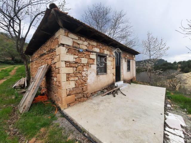 Çameli, Cevizli De 1 546 M2 Taş Köy Evi Ve Müstakil Arsa Acil Satılık