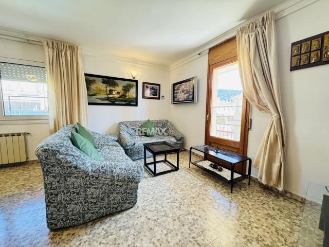 Amer | Exclusiva vivienda familiar de 6 habitaciones con piscina privada