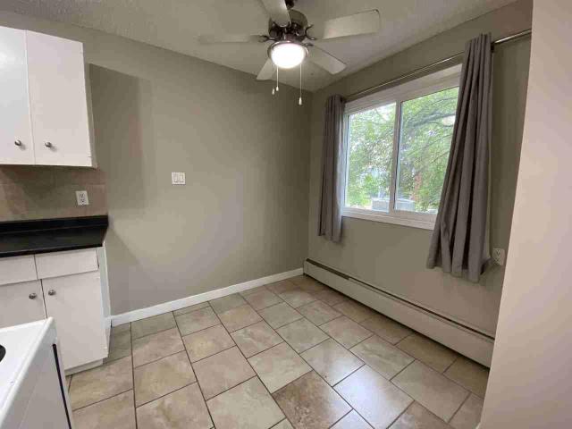 Amera Manor Studio Apartment for Rent at 11615 124 St Nw, Edmonton, AB T5M 0K8 Inglewood