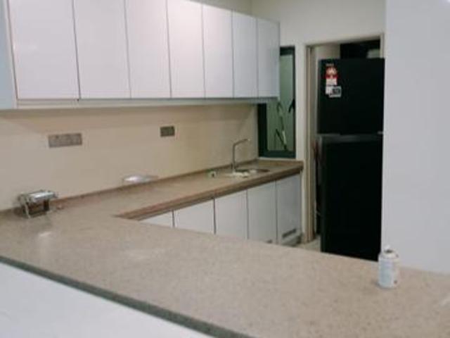 Amerin Residences Fully Furnished 2 car parks