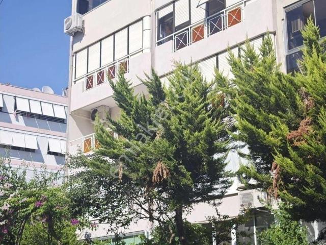 Amerikan Koleji Yakını 125 M2 3+1 Eşyalı Full Bakımlı Arakat