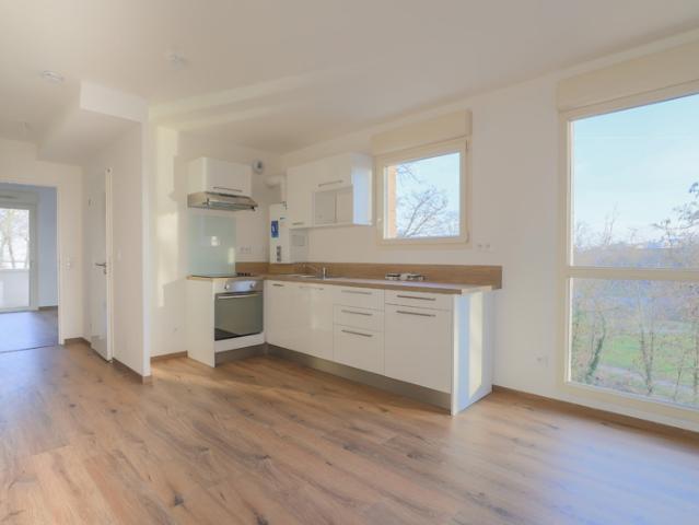 Amiens Appartement T3 récent avec vue dégagée, balcons et
