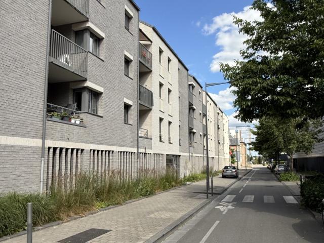Amiens Gare la Vallée type 2 parking & terrasse