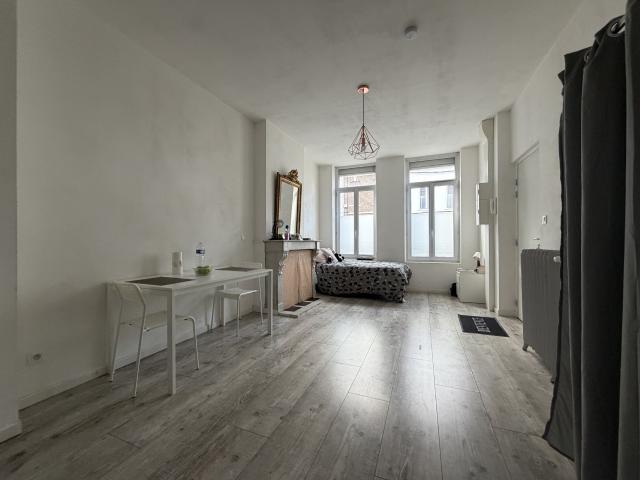 AMIENS SAINT HONORE APPARTEMENT TYPE STUDIO loué meublé
