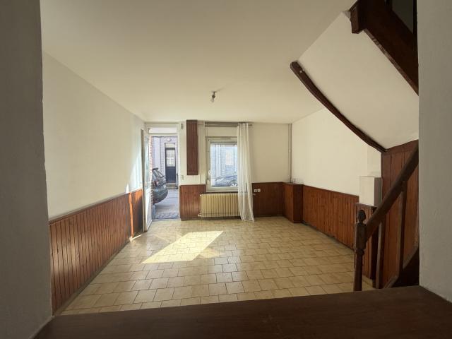 AMIENS SECTEUR LA HOTOIE: JOLIE MAISON AMIENOISE T3