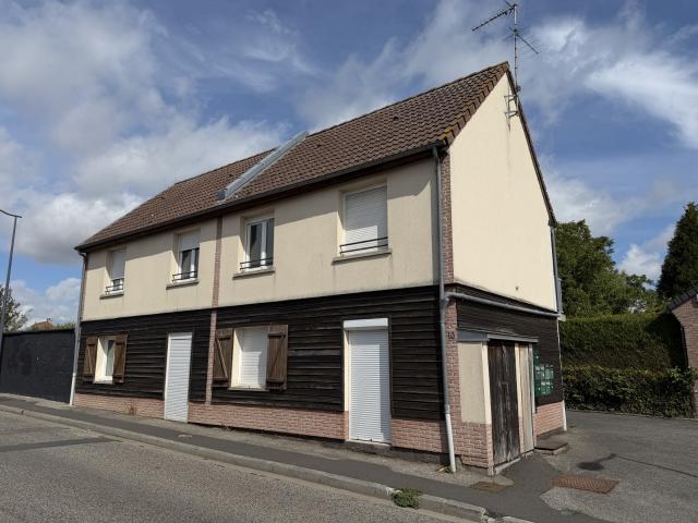 AMIENS ST HONORE APT TYPE STUDIO AVEC PARKING