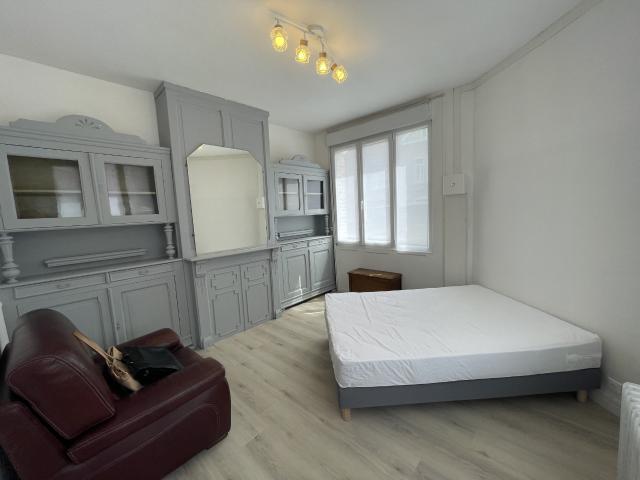 AMIENS ST PIERRE: APPARTEMENT MEUBLE DE 22.38 m2