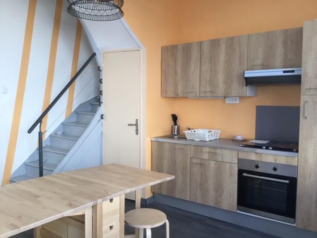 AMIENS ST PIERRE proche Citadelle: MAISON T3 MEUBLEE
