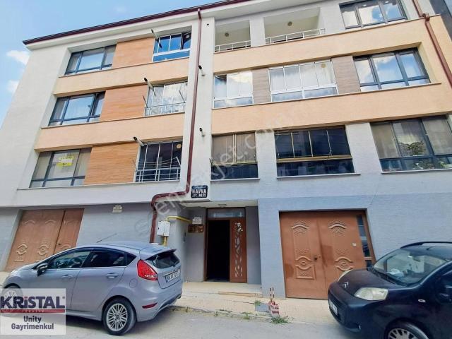 Çamlıca Mahallesinde Asansörlü Kapalı Garajlı Satılık 3+1