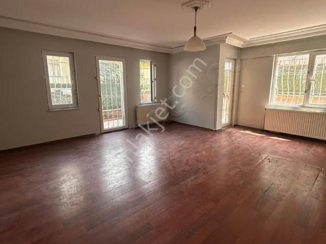 Çamlıca Tepesi Yakını Geniş Kullanımlı 3+1 Kiralık Daire