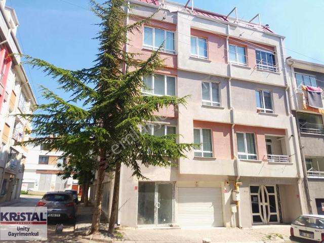 Çamlıca'da Güney Cepheli Asansörlü Yeni Binada Kiralık 2+1