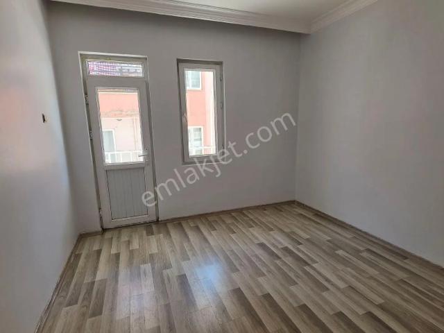 Çamlıcada Kiralık 3+1 Temiz Boyalı Daire