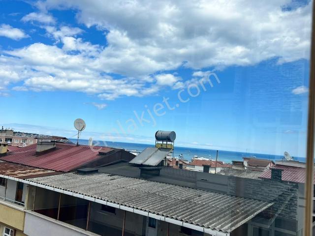 Çamlıcadan Şehir Merkezinde Mevkii Yerde Kiralık 3+1 Daire