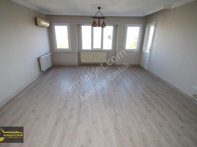 Çamlık Evler Sitesinde Arakat Bakımlı Asansörlü 3+1 Daire