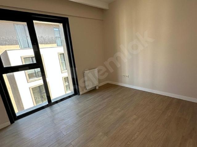 ÇAMLICA TOKIKONUTLARINDA SATILIK DAIRELER.2+1. 12.400.000TL