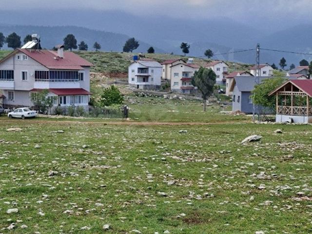 ÇAMLIYAYLA ZEVZEK TEPESİ SATILIK ARSA