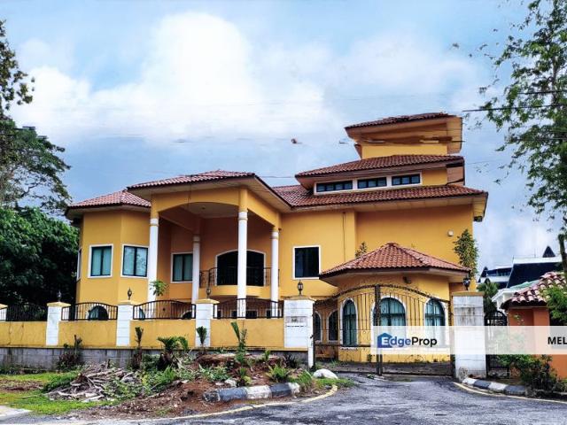 Ampang Hilir Bungalow by the lake