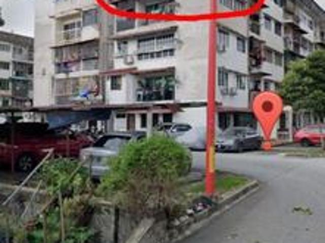 Ampang low cost Flat Taman Kosas Ampang bumi 2r1b 650 sq ft top floor