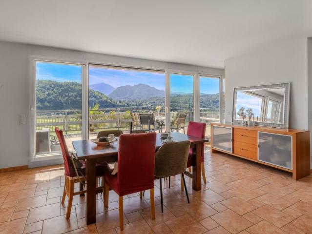 AMPIA VILLA 4.5 LOCALI CON TERRAZZA GIARDINO E VISTA AD AGNO