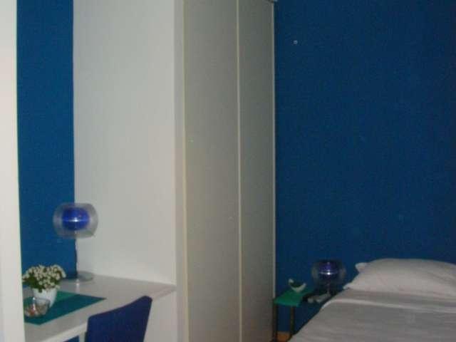 Ampia camera in appartamento a Portuense, Roma
