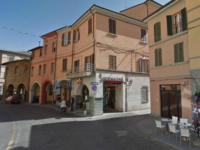 AMPIA CAMERA SINGOLA DI CIRCA MQ 17 IN CENTRO STORICO