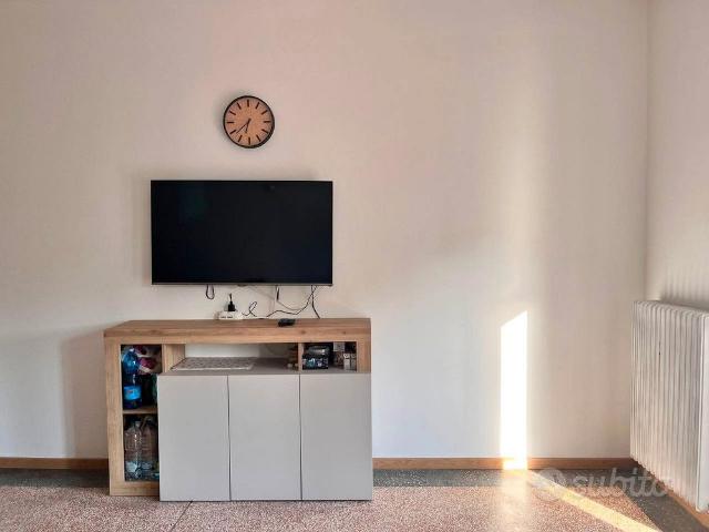 Ampia Stanza Singola con Balcone Privato