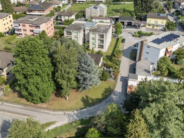 Ampio Terreno Edificabile R3 nel Cuore di Ponte Capriasca