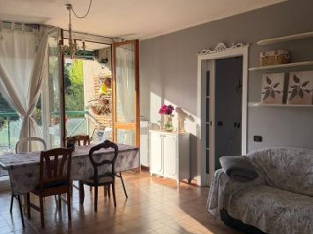 ampio trilocale con balcone AFFORI M3