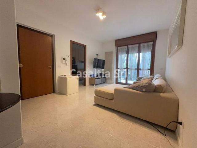 Ampio trilocale con balcone, box e doppi servizi