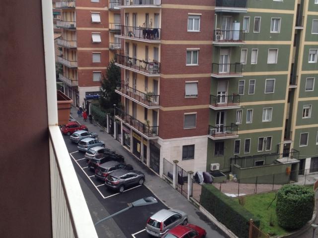 AMPIO TRILOCALE CON DOPPI SERVIZI PIANO ALTO