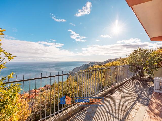 Ampio Trilocale Con Terrazza Con Vista Mare 90m² Bergeggi