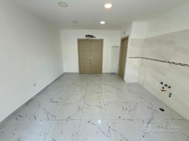 Ampio trilocale con 2 terrazzi e box cod. 028